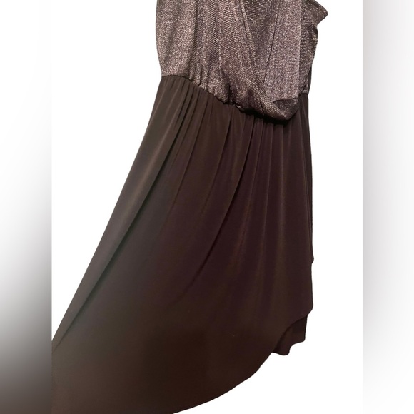 Sparkly Silver and Black stretch sleeveless dress - Picture 4 of 5